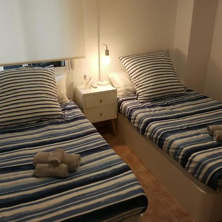 Holisplace- Lovely Apartment In Downtown Аликанте Экстерьер фото