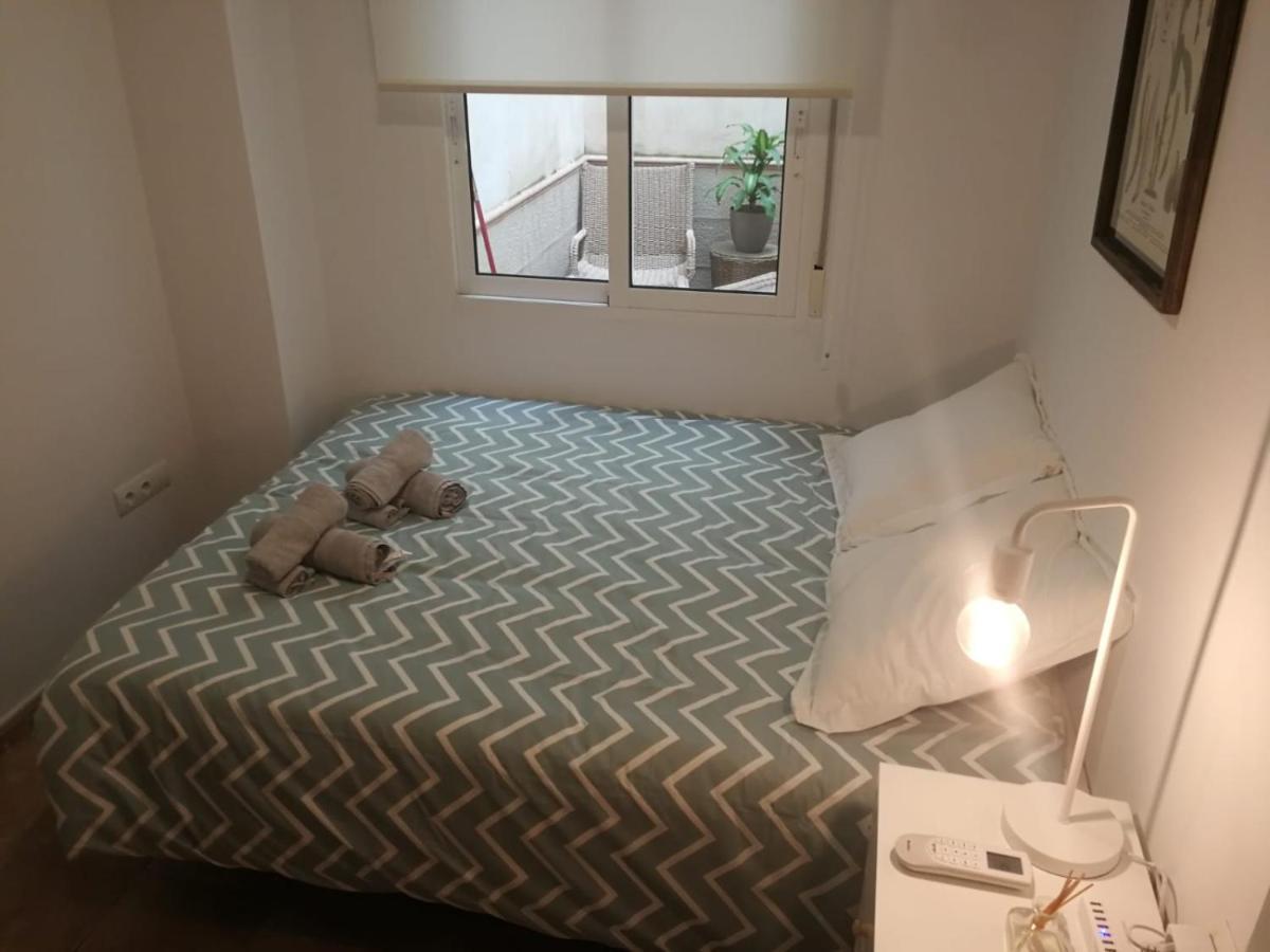 Holisplace- Lovely Apartment In Downtown Аликанте Экстерьер фото